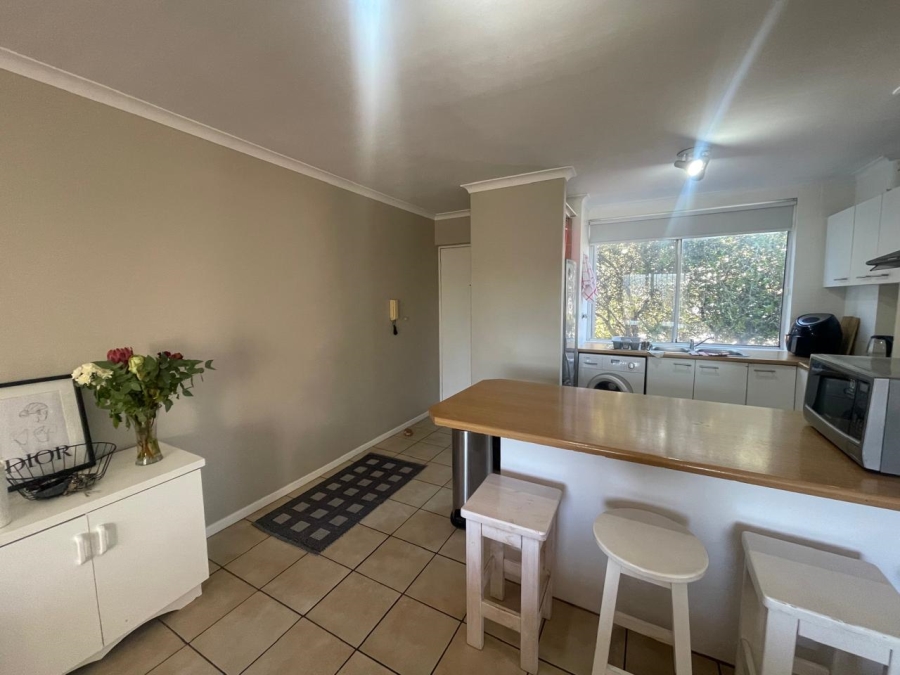 To Let 2 Bedroom Property for Rent in Kenridge Western Cape